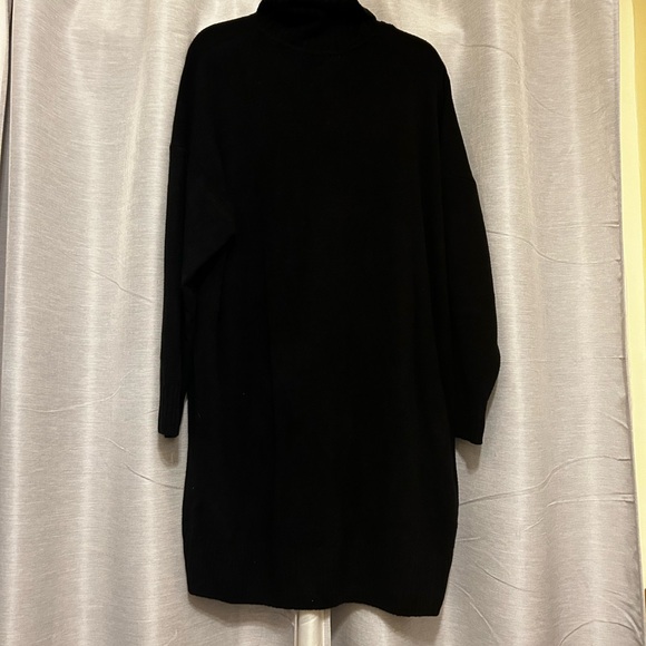 Black Turtleneck Sweater - Picture 1 of 3